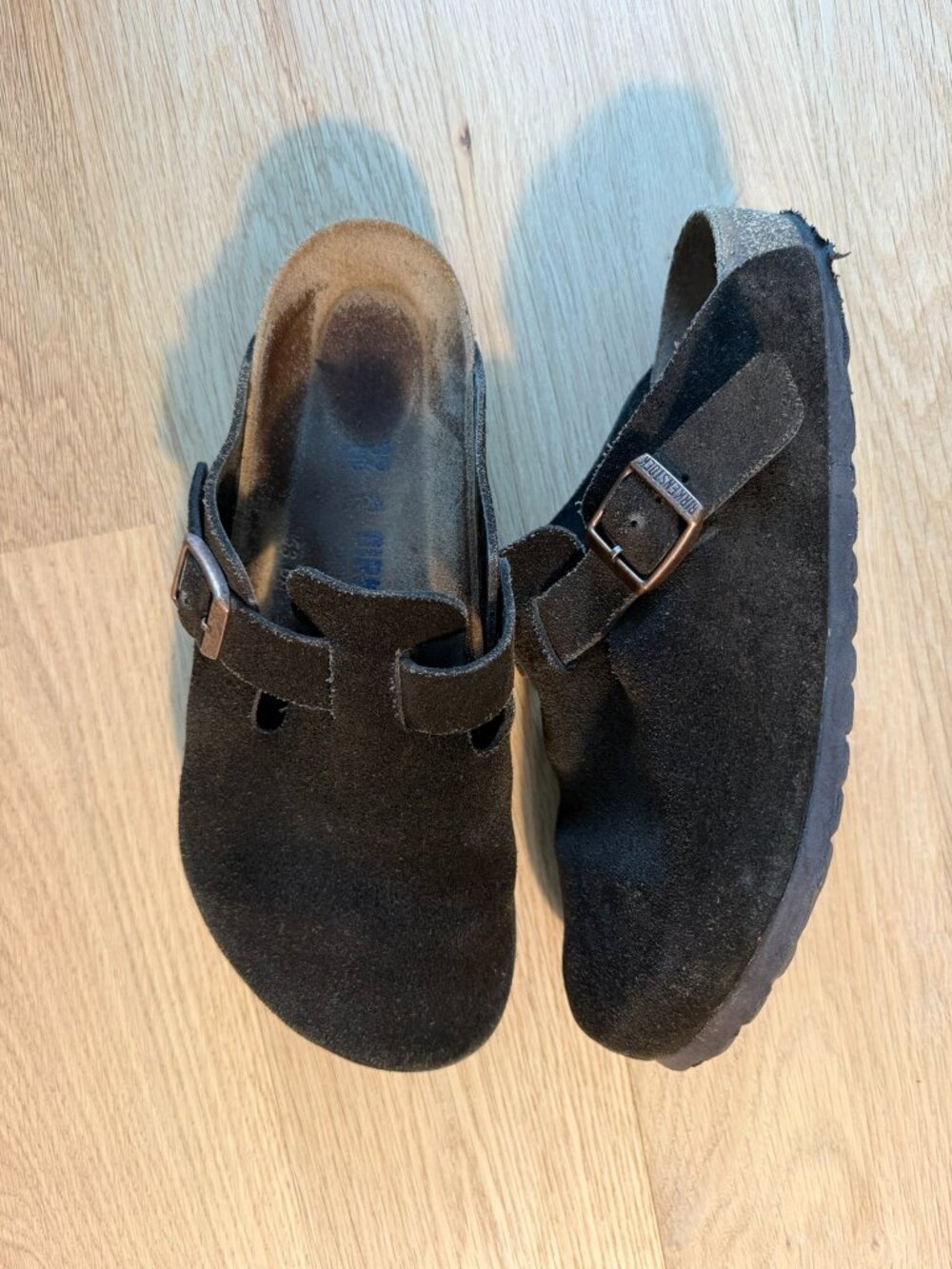 Birkenstock Boston Clog in chocolate brown suede size 39